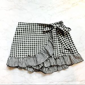 FREE SHIPPING Black/White Gingham Side Tie Skort
